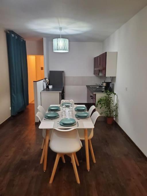 Appartement Moderne En Ville Armentières Esterno foto